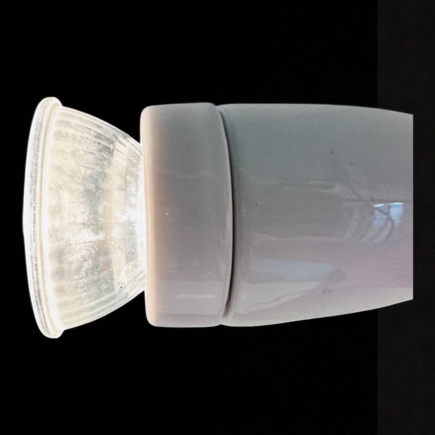 SOLA halogen basklampa i keramisk lamphållare / SOLA halogen basking lamp in ceramic holder